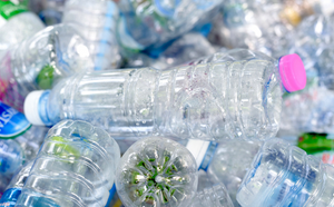 Le Recyclage des Bouteilles en Plastique : Un Impératif Environnemental